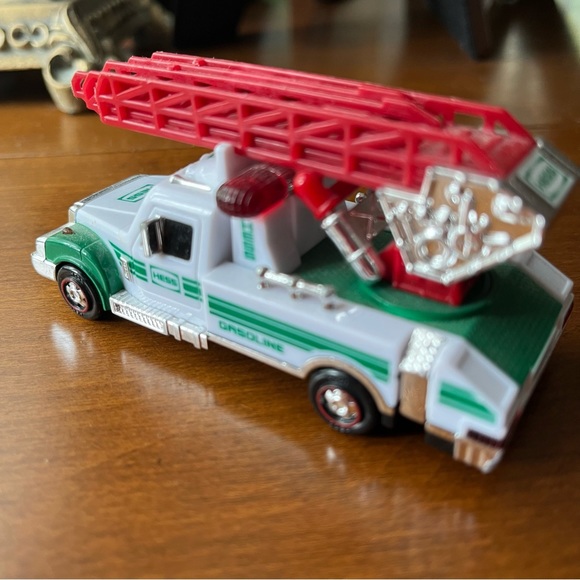 HESS Truck - Picture 3 of 14
